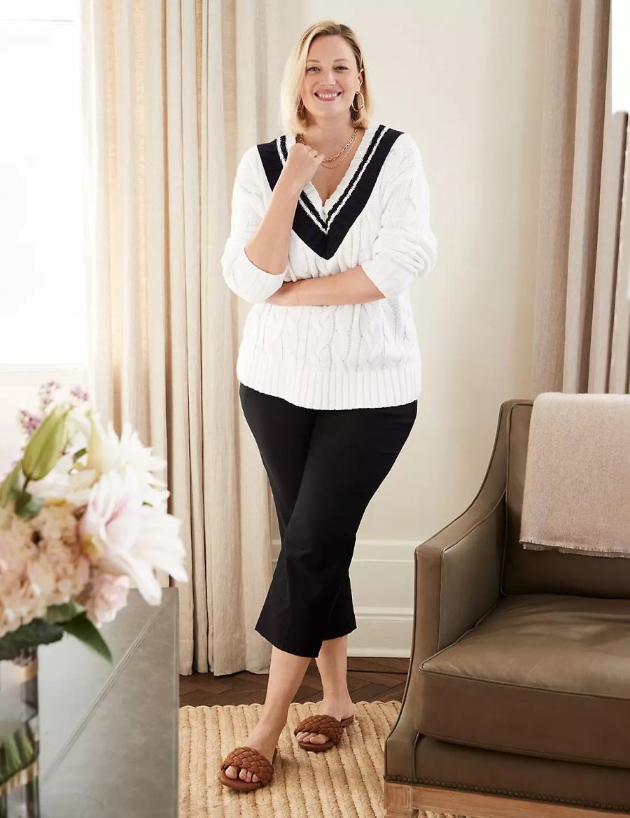 White Lane Bryant V-Neck Cable Pullover Women Sweaters | GUE3790ET